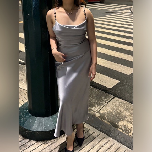 🆕(NWOT) ZARA Bloggers Fav Satin Cowl Neck Midi Dress w/ Rhinestone Straps. SMALL - Picture 10 of 12